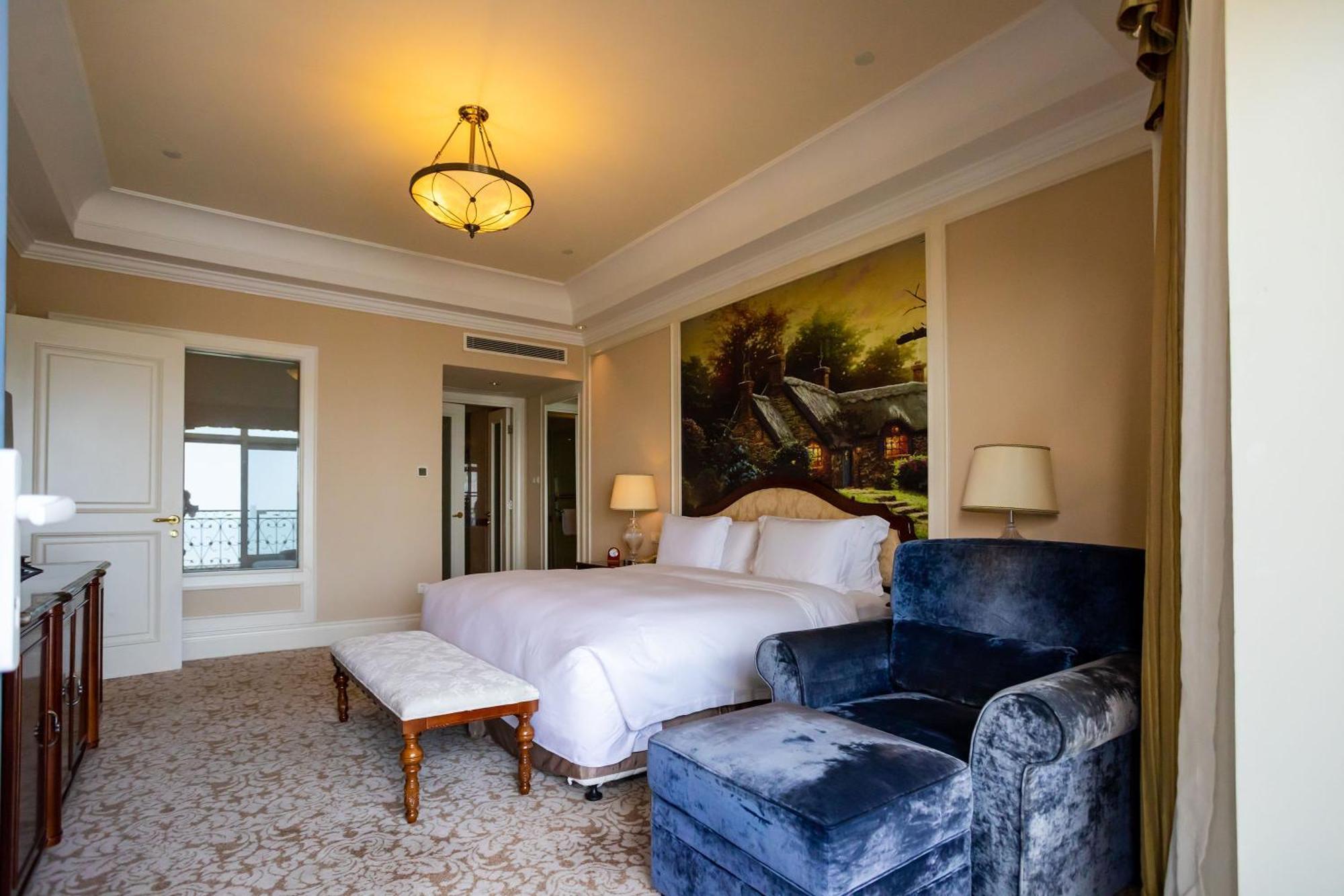 Crowne Plaza Ocean Spring Resort By Ihg Jimo Exterior foto