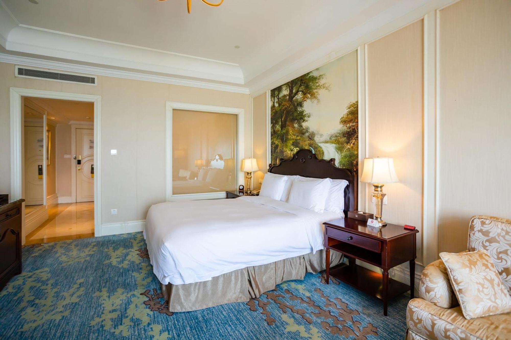 Crowne Plaza Ocean Spring Resort By Ihg Jimo Exterior foto